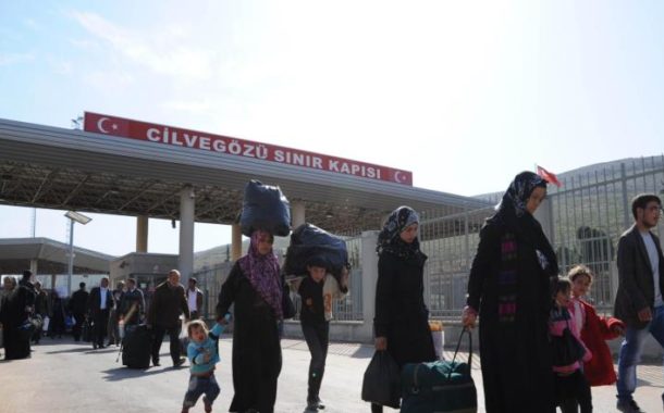 معبر «باب الهوى» يتيح للسوريين الحصول على ختم جواز السفر للدخول والخروج من تركيا