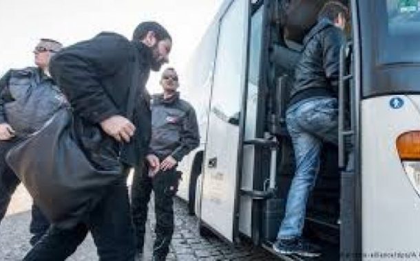 ألمانيا تقرّ حزمة إجراءات جديدة لترحيل لاجئين... إقرأ التفاصيل