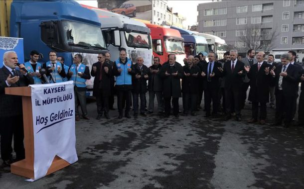 رئاسة الشؤون الدينية التركية ترسل شحنة مساعدات من الدقيق إلى سوريا